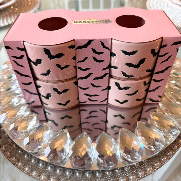 🩷 PASTEL PINK + Black Bat Halloween Ramekins Set of 4 The Bakeshop NEW - Picture 3 of 6